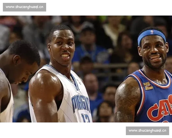 传奇护航！霍华德名人堂加冕 詹皇见证中锋传承