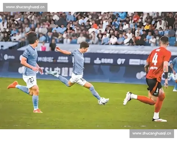 中超第 16 轮焦点战：深圳新鹏城 1-2 遭上海海港逆转，实况足球联动再现经典！